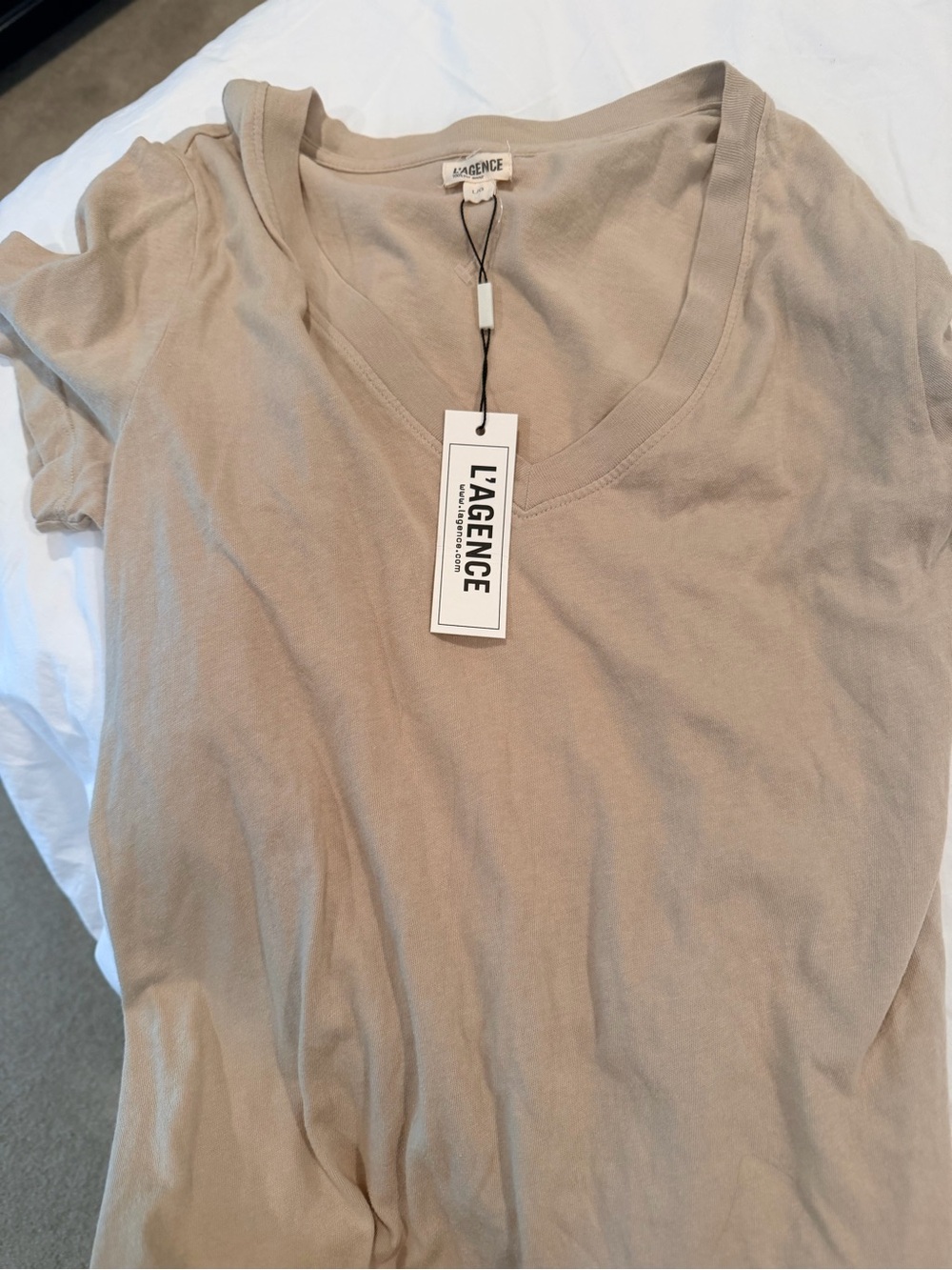 L'AGENCE V-Neck Becca Tee — Taupe Beige, “Biscuit” color